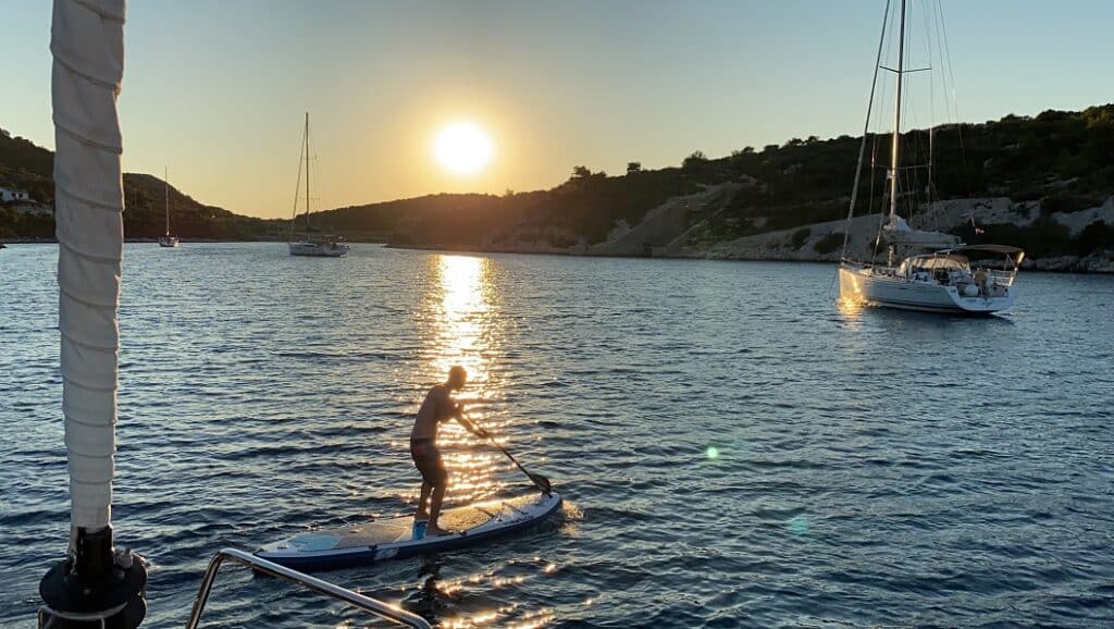 Wassersport in der Abendsonne ist einfach toll l sailwithus