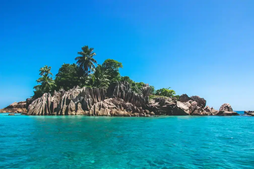 Hunderte Inseln bei den Seychellen