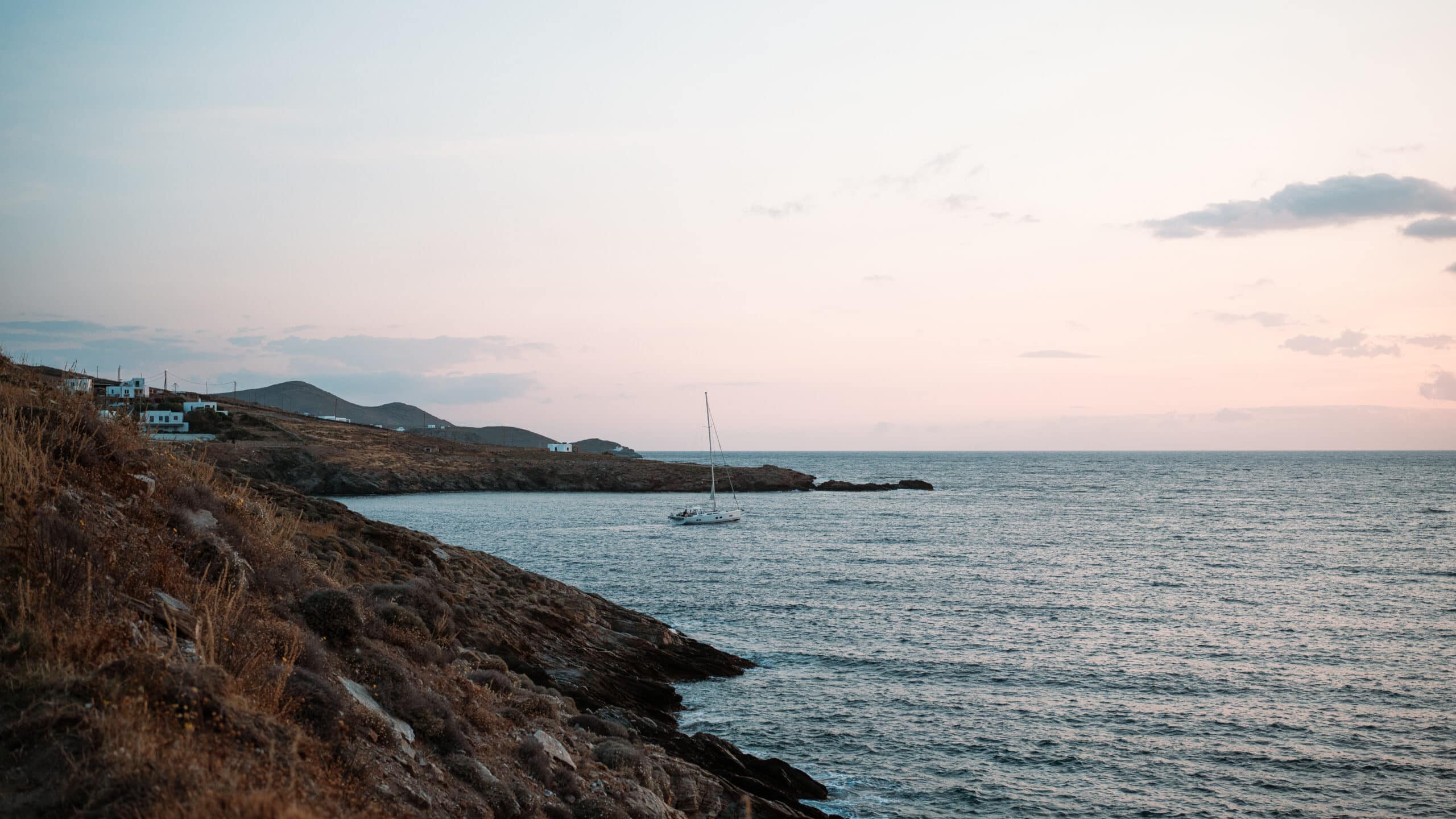 Youngline – English Version – Marina del Sur- Las Galletas (Tenerife) - Image 1
