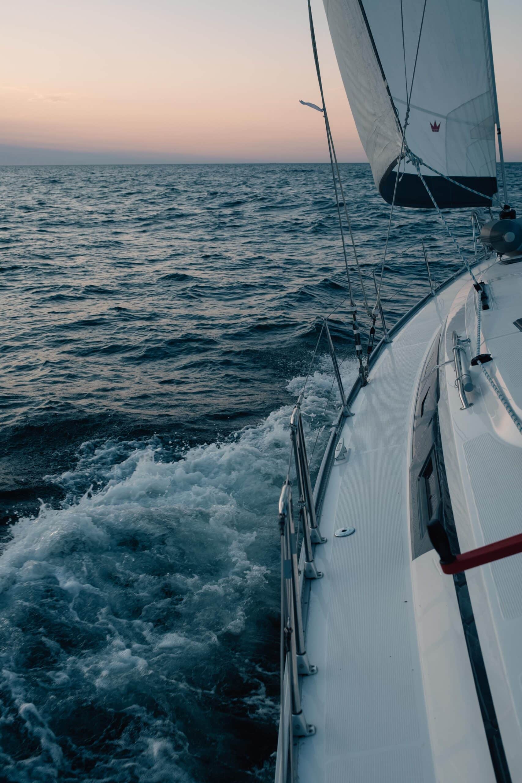 Youngline – English Version – Marina del Sur- Las Galletas (Tenerife) - Image 2
