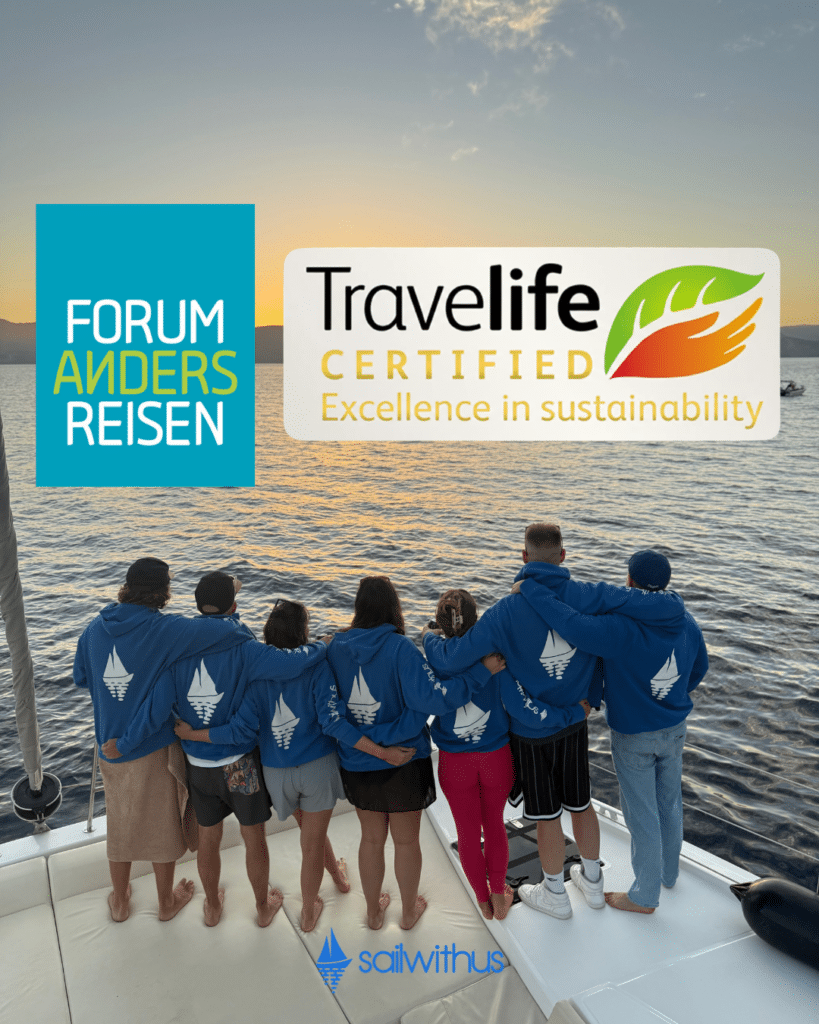 sailwithus Team mit Travelife Certified Zertifikat für nachhaltigen Segelurlaub